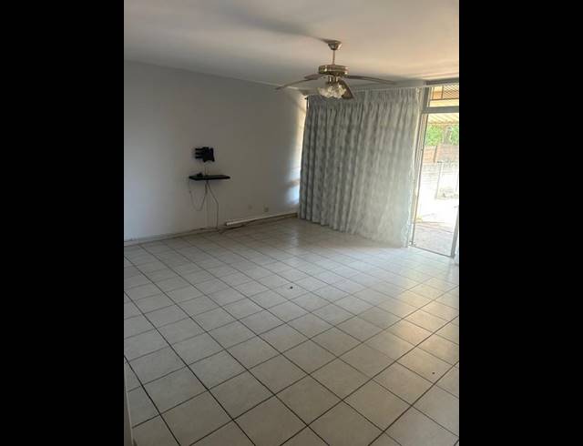 2 BEDROOM DUPLEX FOR SALE IN WOODHAVEN